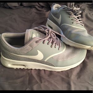 Nike Air Max Thea 7.5